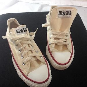 NWOT Girls Converse Sneakers All Star